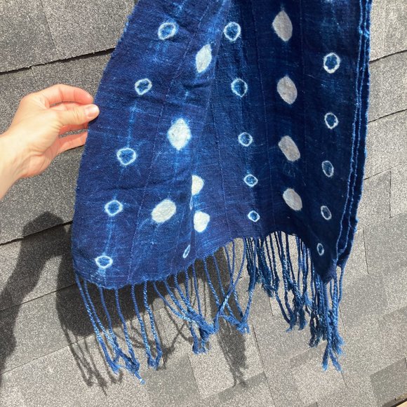 Scarf - Japanese Indigo - Latre Art and Style - Picture 2 of 5